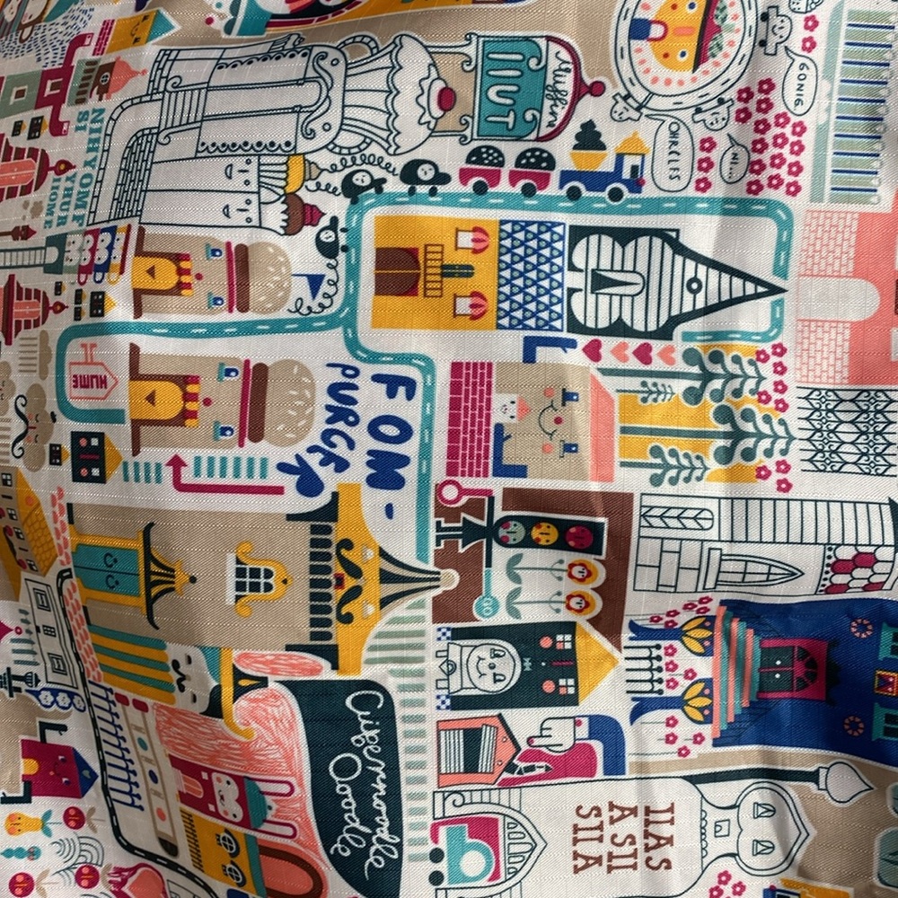 LeSportsac carrying bag 20 inches long 14 inches tall - Picture 2 of 6